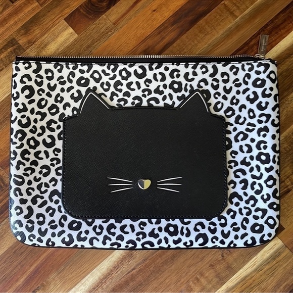 Kate spade Stylish Black and White Cat Print Pouch - Picture 1 of 5